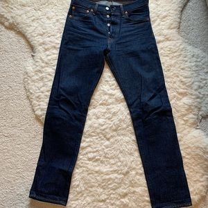 Levi’s Vintage straight slim fit button up jeans ⭐️ read full description